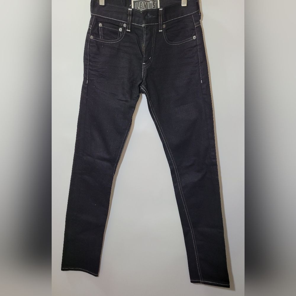 Levi's men skinny jeans.